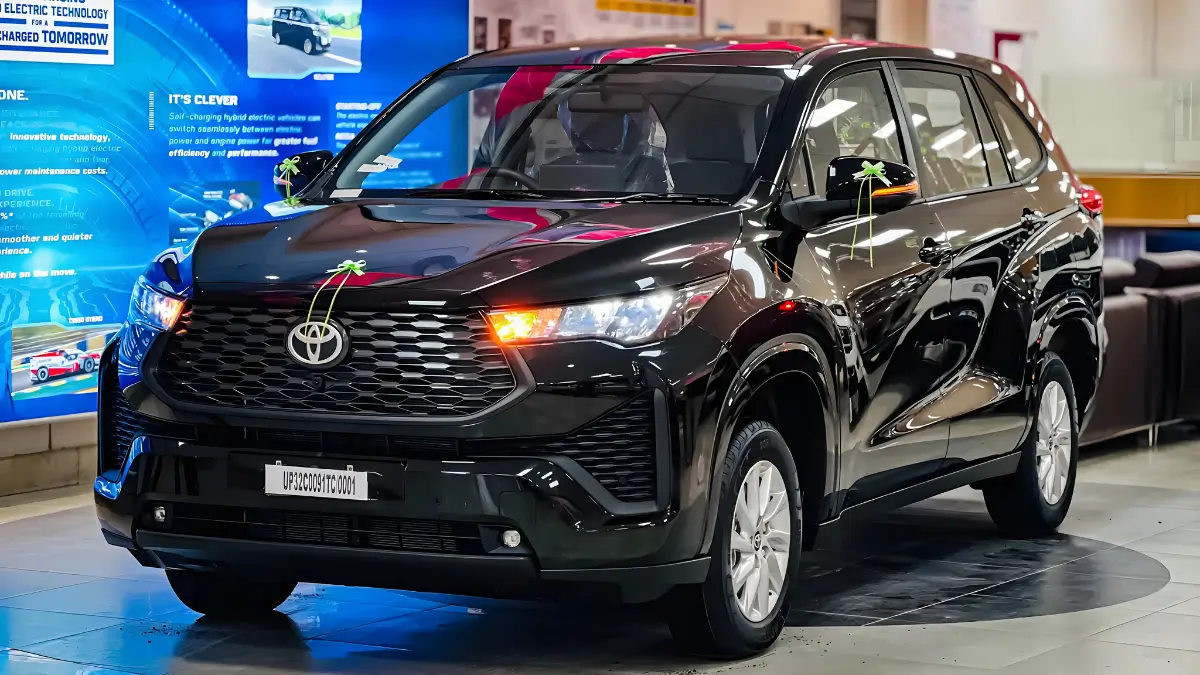 2025 New Toyota Innova Hycross GX